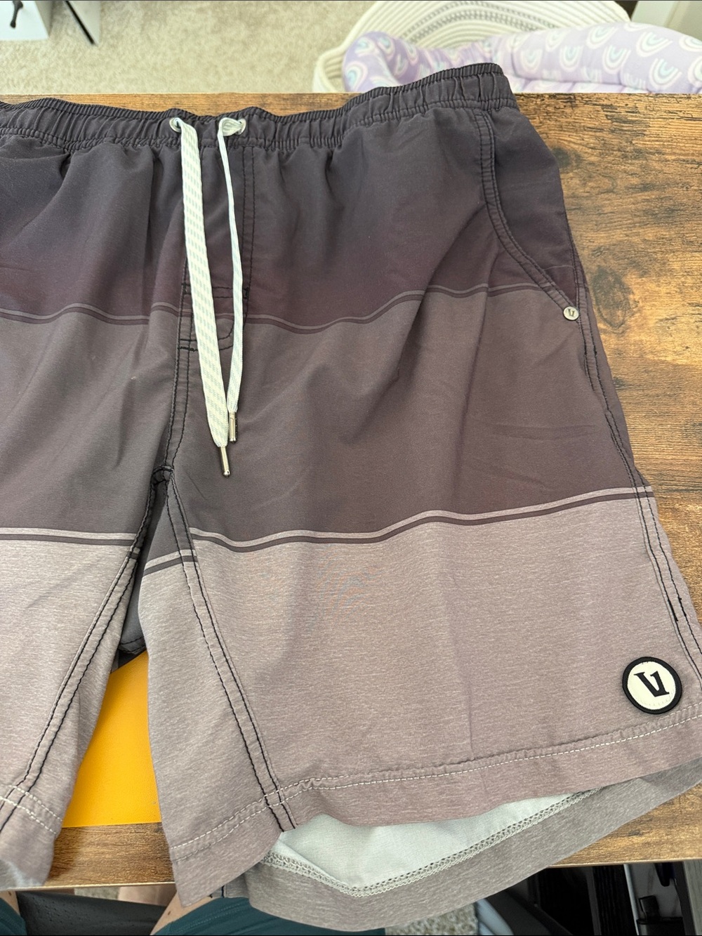 Vuori Kore Lined Three-Tone Gray shorts, size XL
